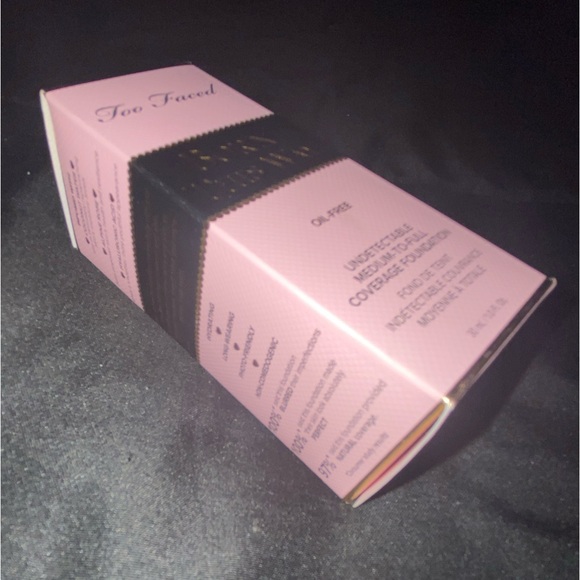 Too Faced - Born This Way - Natural Finish Longwear Liquid Foundation (SNOW) - Picture 13 of 16